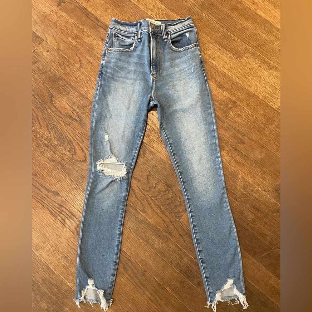 Abercrombie & Fitch size 23/000s Blue Ankle Cropped Jeans